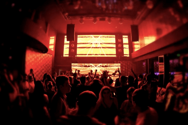 555 Hôtel Clubbing